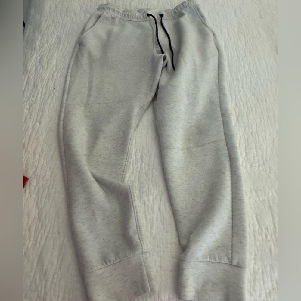 American Eagle Jogger Sweatpants Men’s M 
Light Gray Zip Pockets Athletic